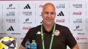 مباراة قطر في كأس العرب تجمع سامي الطرابلسي وفريقه على حافة الحسم ونضال مستمر حتى النهاية